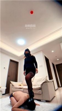 【调教视频】【大乔呀】高跟短靴踩踏场 JS260409-17
