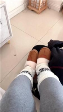 【调教视频】【小核桃可可】重度调教卫生棉呼脸 JS260211-2