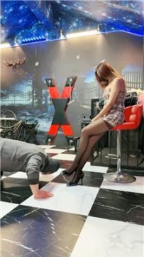 【调教视频】【红焱】刑具虐打/狗链遛狗/跪舔高跟黑丝 bf48013