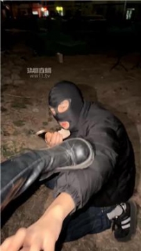 【调教视频】【南京小小s】深夜户外训野狗 bf60635