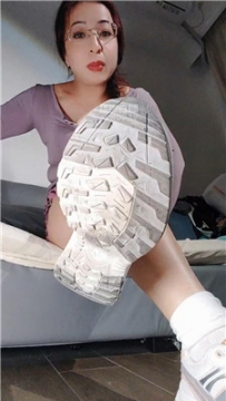 【第一视角】【丝主】运动鞋臭白袜臀炸    251210-26