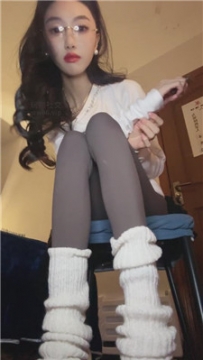 【第一视角】【凉子】学妹的玉足榨京    241229-4