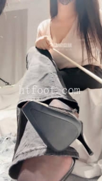 ZB10367 甜音-女老师库里-无声33分钟