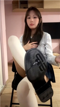 【第一视角】【7*ueen】白丝裸足    260403-51