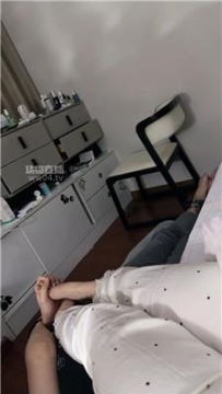 【调教视频】【Katie】无意识踩脚垫奴 JS251030-26