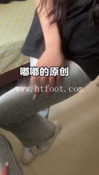 33942   C2453 - 嘟嘟空军和棕皮靴踩大金鱼螃蟹