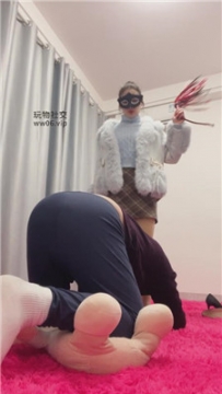 【调教视频】【姗姗】面具女神-肉丝高跟踩虐鞭打    241217-2
