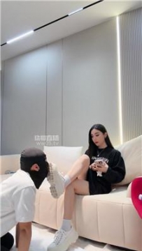 【深圳风吟】胯下羞辱-小白鞋白袜踩虐 bf58996