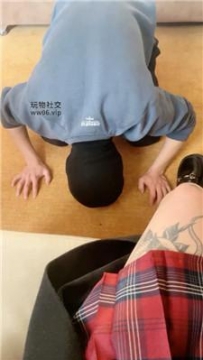 【调教视频】【小凤梨】JK小姐姐皮鞋白袜藤条虐 JS250101-12