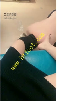 TL25040 芊白大大】深夜家奴生活化伺候完圣水一口闷牛逼89分钟