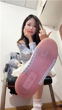 【第一视角】【小7】肉丝白袜运动鞋口水羞辱炸    251005-9