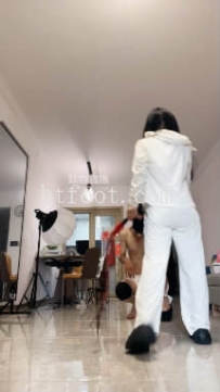 ZB10487 南月女神-玩狗35分钟