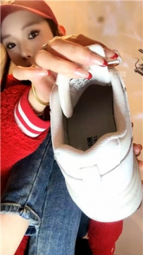 【第一视角】【欣然莫】运动鞋白袜学姐炸    260124-24