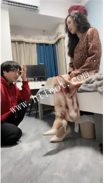 TL44862 素人挖掘机】黑s靴子女神第二次开发41分钟