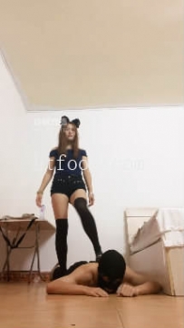 ZB10019 泡泡-调死贱狗35分钟