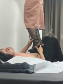 【素人字母】素人美女换多双鞋残忍踩踏  JS260304~3