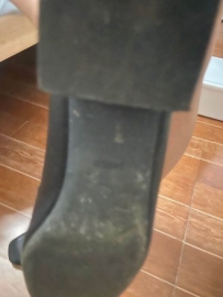 车站搭讪学姐家的jk短裙 黑低跟平底鞋踩踏踩裆 踩脸 舔鞋底羞辱