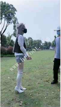 TL45702 陈莹斯】户外尾随踢裆25分钟