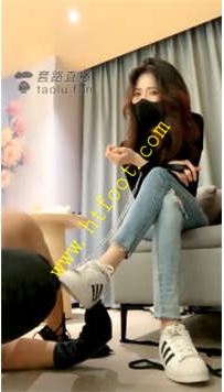 TL22636 希希子】阳痿男友沦落为女友的狗51分钟