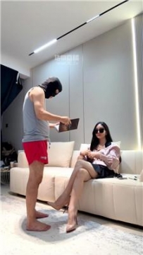 【调教视频】【风吟】高跟丝袜美腿虐奴才 JS251114-20