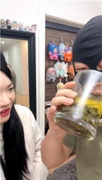 【调教视频】【也狗】酸臭肉丝脚下卑贱奴 JS260330-37