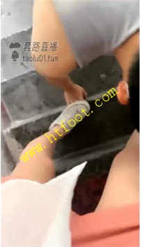 TL22676 思诺】在畜生家门口楼道爆虐来回上下五层楼25分钟