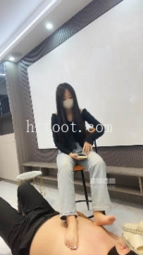 ZB10821 汝汝2-踩踏专场裸足全体重19分钟