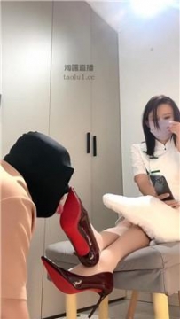 【调教视频】【咸蛋】下跪清理脏高跟 JS260121-4