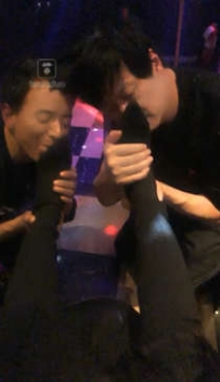 TL10639 虫虫 2S1素人KTV群调贱狗