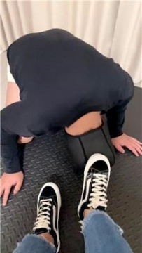 【调教视频】【上上s】脏鞋白船袜品尝 JS260229-24