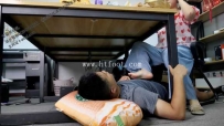 31771  【第5风格】下班后心甘情愿当女友的脚垫