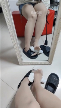 【第一视角】【草莓喵】妈妈的肉丝脚    251014-3