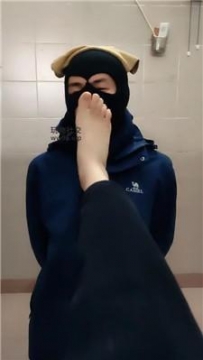 【调教视频】【奇了怪了】原味鞋袜羞辱发骚奴 JS241217-11