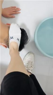 【调教视频】【芷涵】脏运动鞋船袜辱 JS250608-8