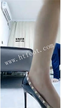 ZB3897 桃桃樱】便秘三天赏黄金29分钟