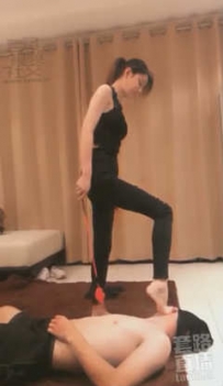 TL3837 芷晴 嘉小妈 milanna 三主调教贱狗 中