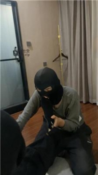 【调教视频】【白兔】品尝主人的原味黑棉袜 JS250107-14