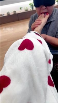 【调教视频】【歌总】小三母狗下跪伺候【完整版】 JS260312-18