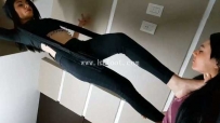 21454 MF美身材超好女主断头台踩踏女奴