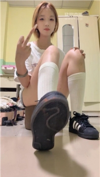 【第一视角】【懒猫大王】运动鞋脏白袜炸    250725-10