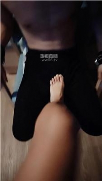 【调教视频】【鱼子酱】玉足踩废物奴 JS251118-1