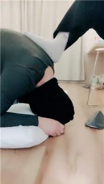 【调教视频】【拽拽】近距离-原味棉袜脚踩虐 JS241224-26