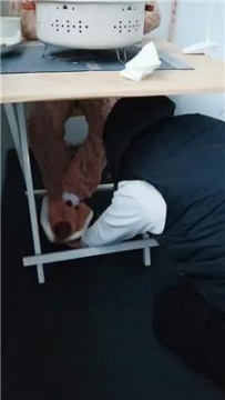 【调教视频】【尊主】卑微伺候白袜妻主 JS250110-4