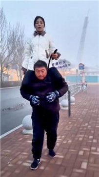 【调教视频】【冷焱】犬化狗爬专场 bf61882