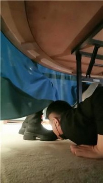 【调教视频】【文文文】桌底舔吃多女神脏鞋 JS251217-4