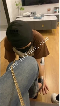 ZB3799 妮妮】舔脚的大生30分钟