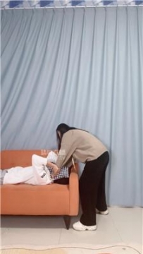 【调教视频】【猴歌】掐脖坐脸窒息-跳踩 JS251209-5