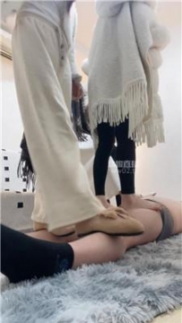 【调教视频】【ccs】4S-强制滴蜡踩踏-连环踢裆【双视角版】 bf58682