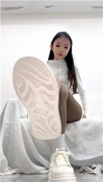 【第一视角】【只只】瑜伽裤胯下诱惑炸    260321-31