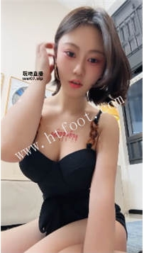 ZB4236 小小】泳衣调教弟弟37分钟